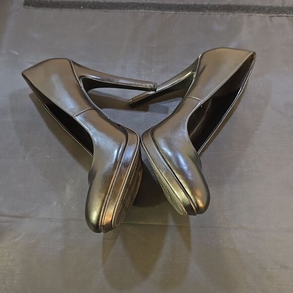 BRAND NEW LE CHATEAU ROUND-TOE HIGH HEEL STILETTOS PUMP - Picture 11 of 12